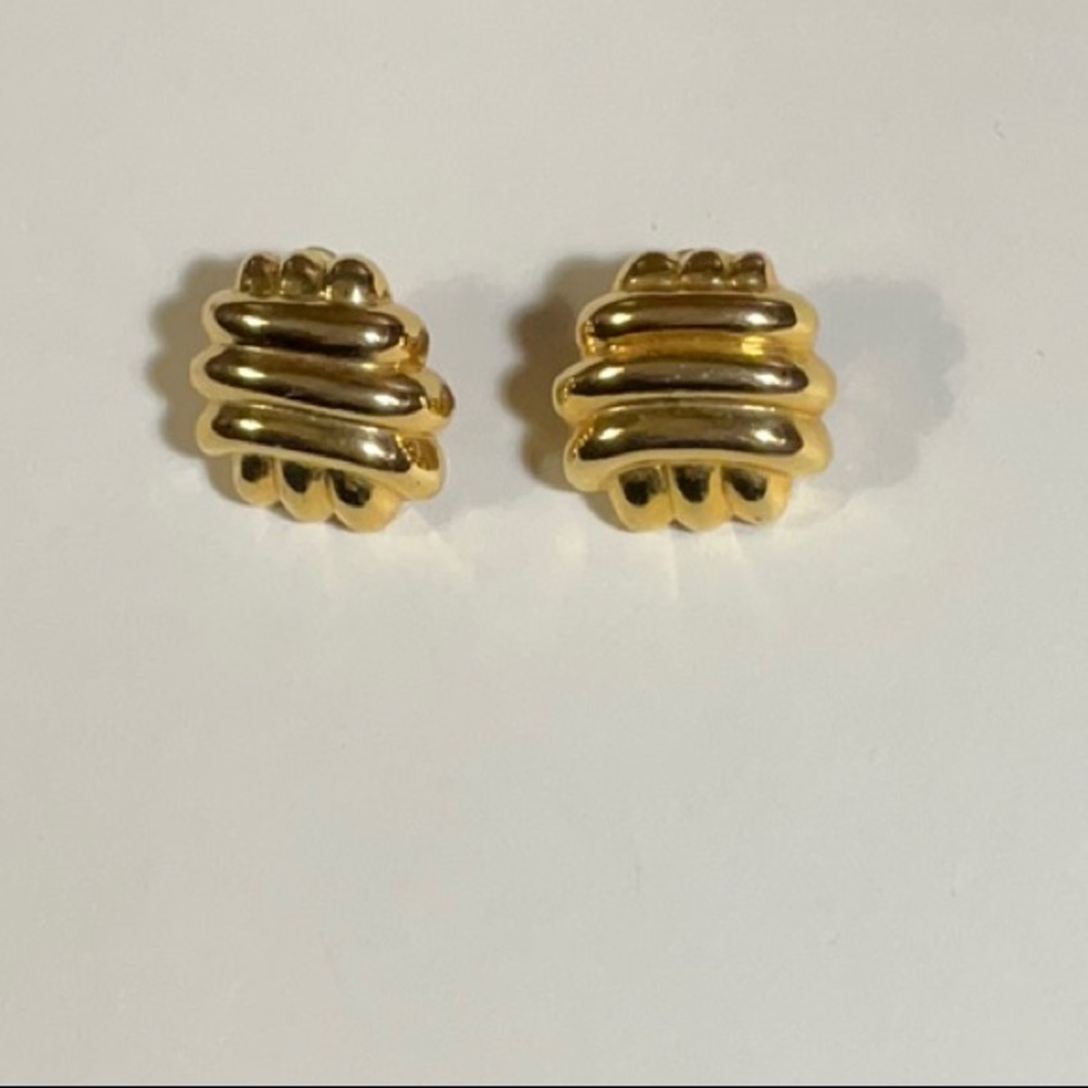 Liz Claiborne Inc Gold Toned Pierced Earrings Retro